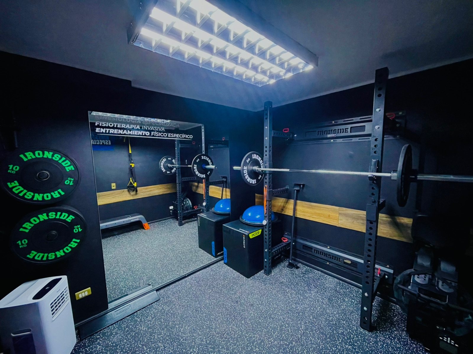 Sala de entrenamiento funcional de Kinesiología Especializada